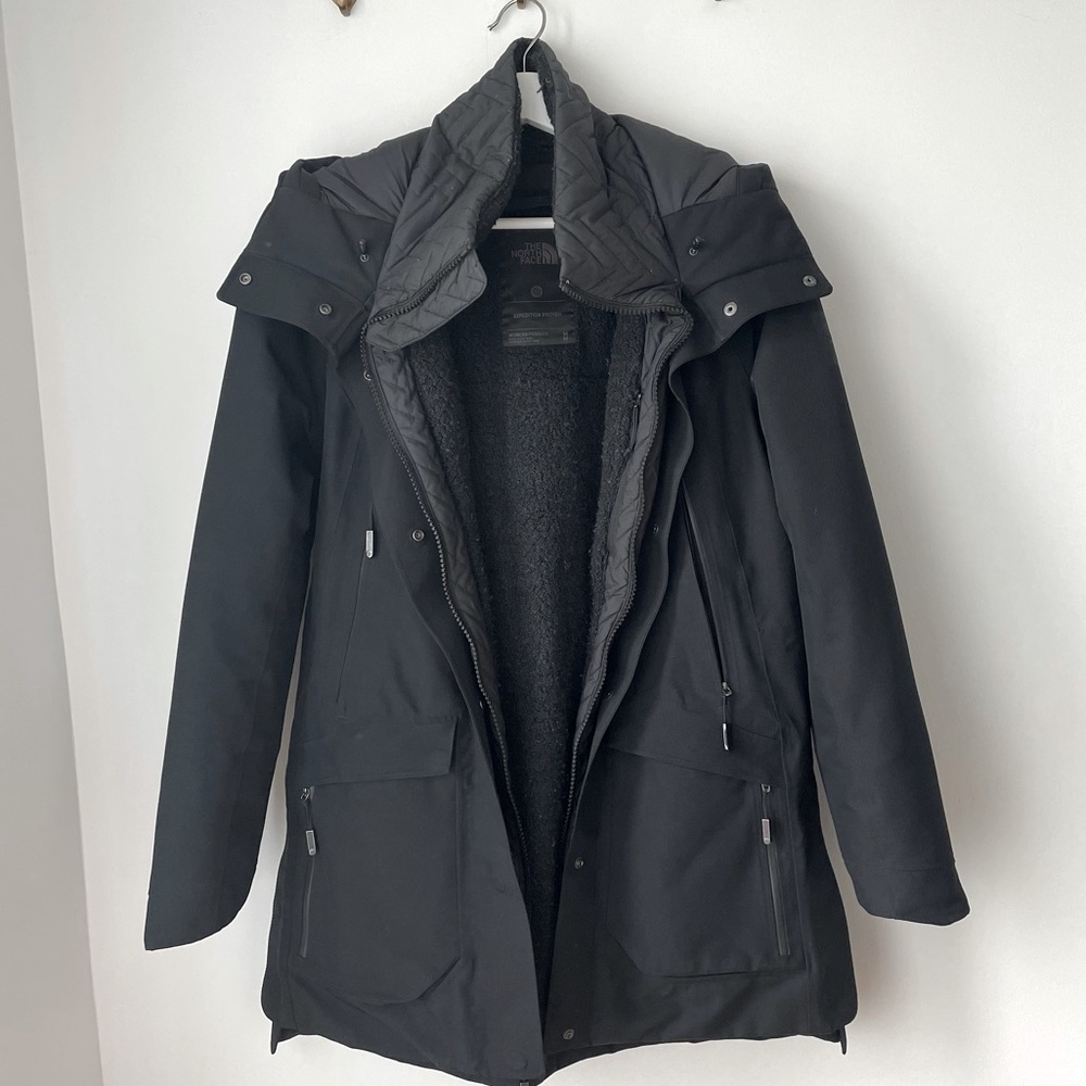 THE NORTH FACE LINED RAIN / SLEET JACKET